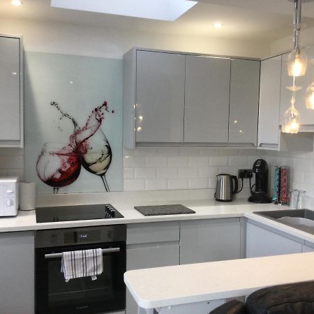Leafy Lytham Central Lovely Ground Floor 1 Bedroom Apartment With Private Garden In Lytham Dog Friendly Lytham St Annes Luaran gambar