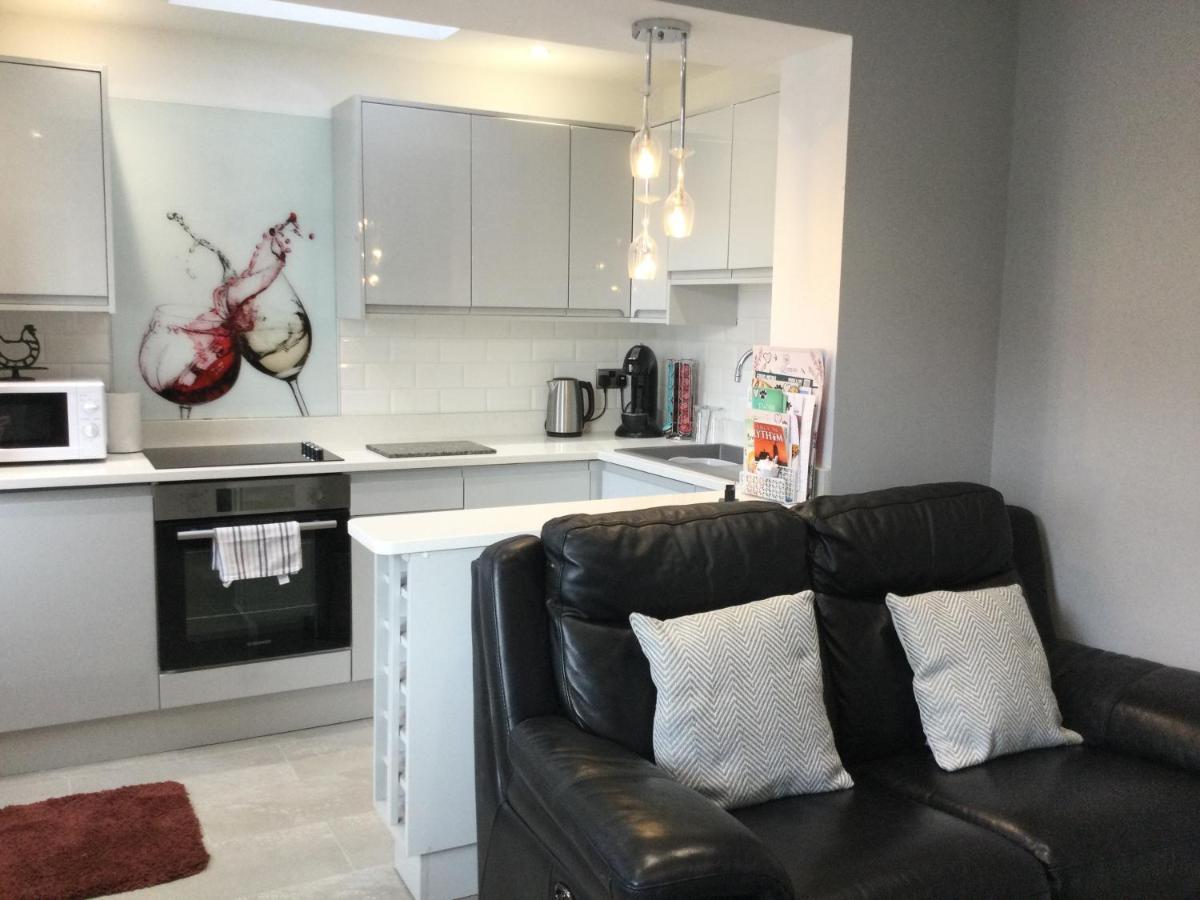 Leafy Lytham Central Lovely Ground Floor 1 Bedroom Apartment With Private Garden In Lytham Dog Friendly Lytham St Annes Luaran gambar